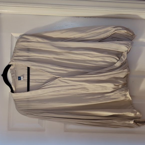 Cream satin top. - Picture 1 of 3